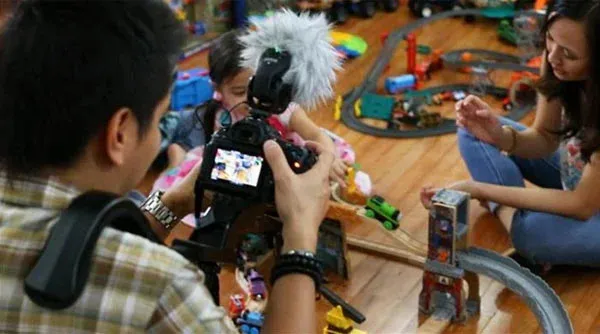 chan-canh-di-lam-cap-vo-chong-bo-viec (5)