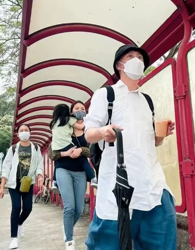 nam-dien-vien-tvb-vuong-nghi-an-cam-sung-vo-lo-hinh-anh-di-voi-nguoi-thu-ba (14)