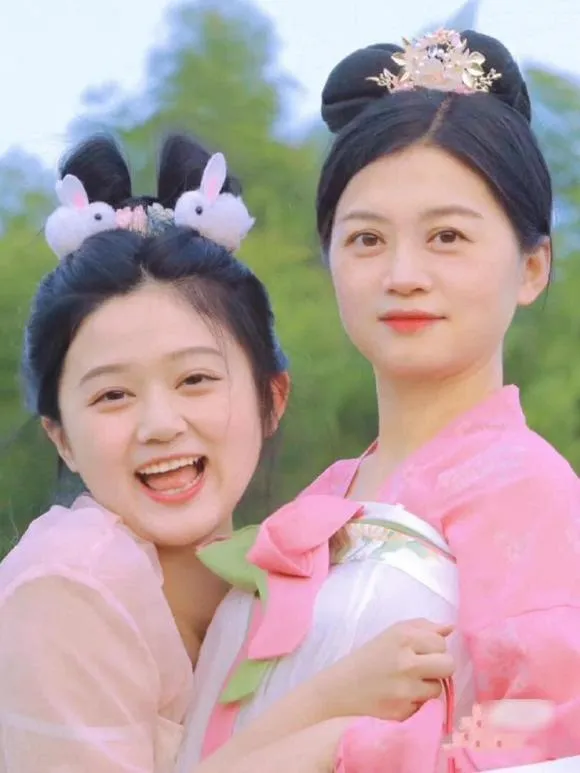 xon-xao-nhan-sac-nguoi-me-khong-doi-trong-20-nam(4)