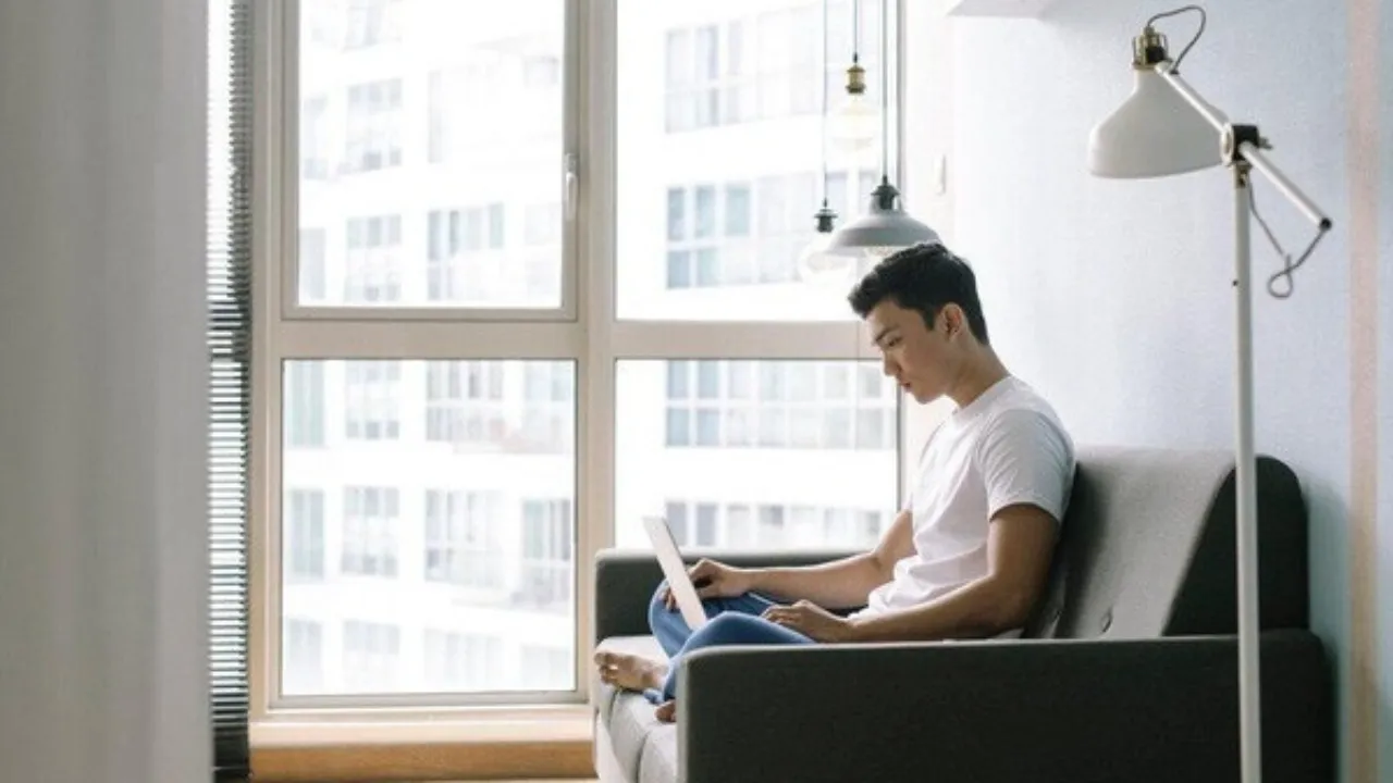 o-nha-qua-lau-khien-ban-chan-giao-tiep (1)