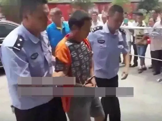 be-gai-15-tuoi-phat-hien-me-ngoai-tinh (12)