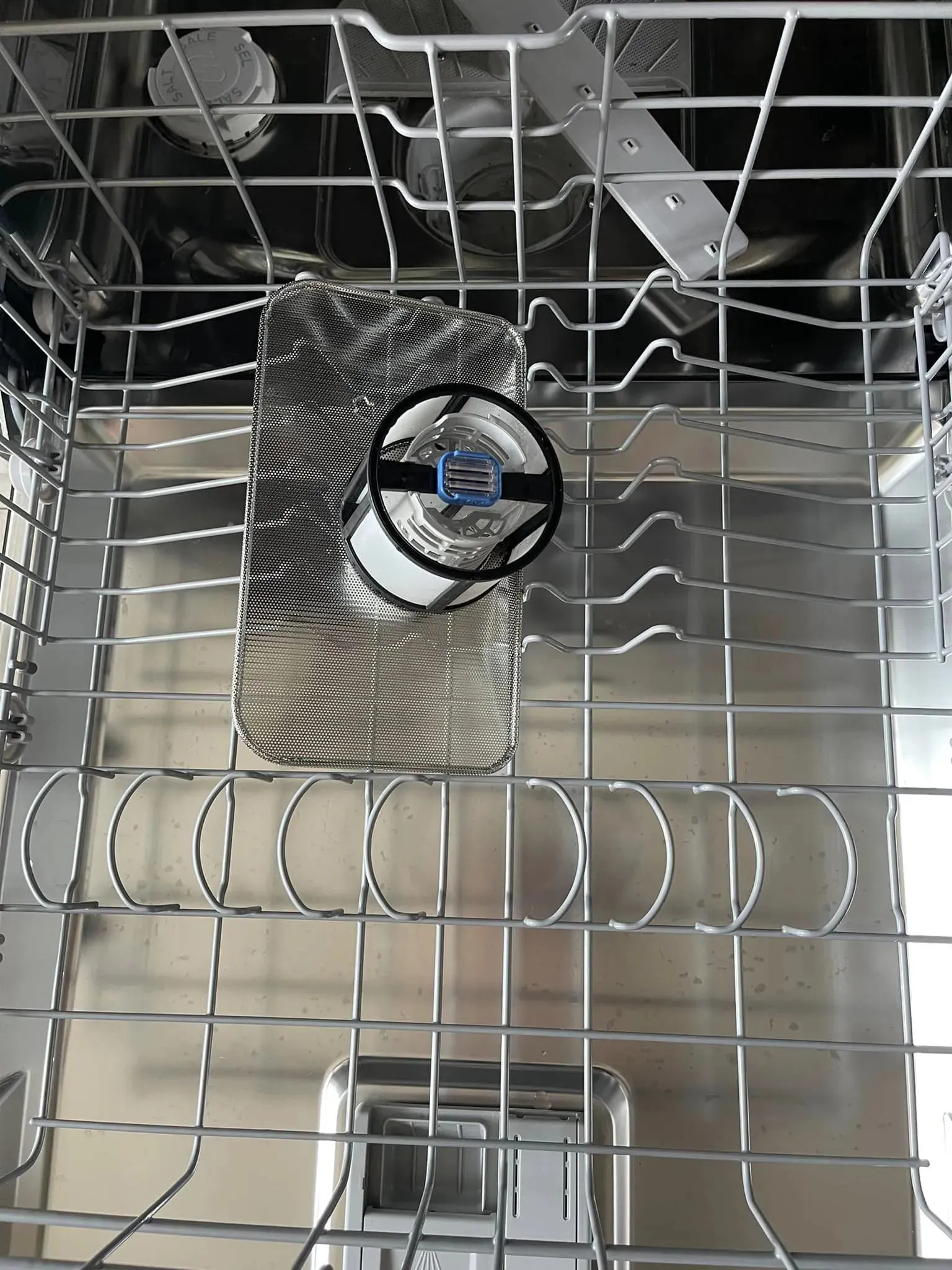 ba-me-ha-noi-chia-se-cach-ve-sinh-quat-may-giat-bang-may-rua-bat (11)