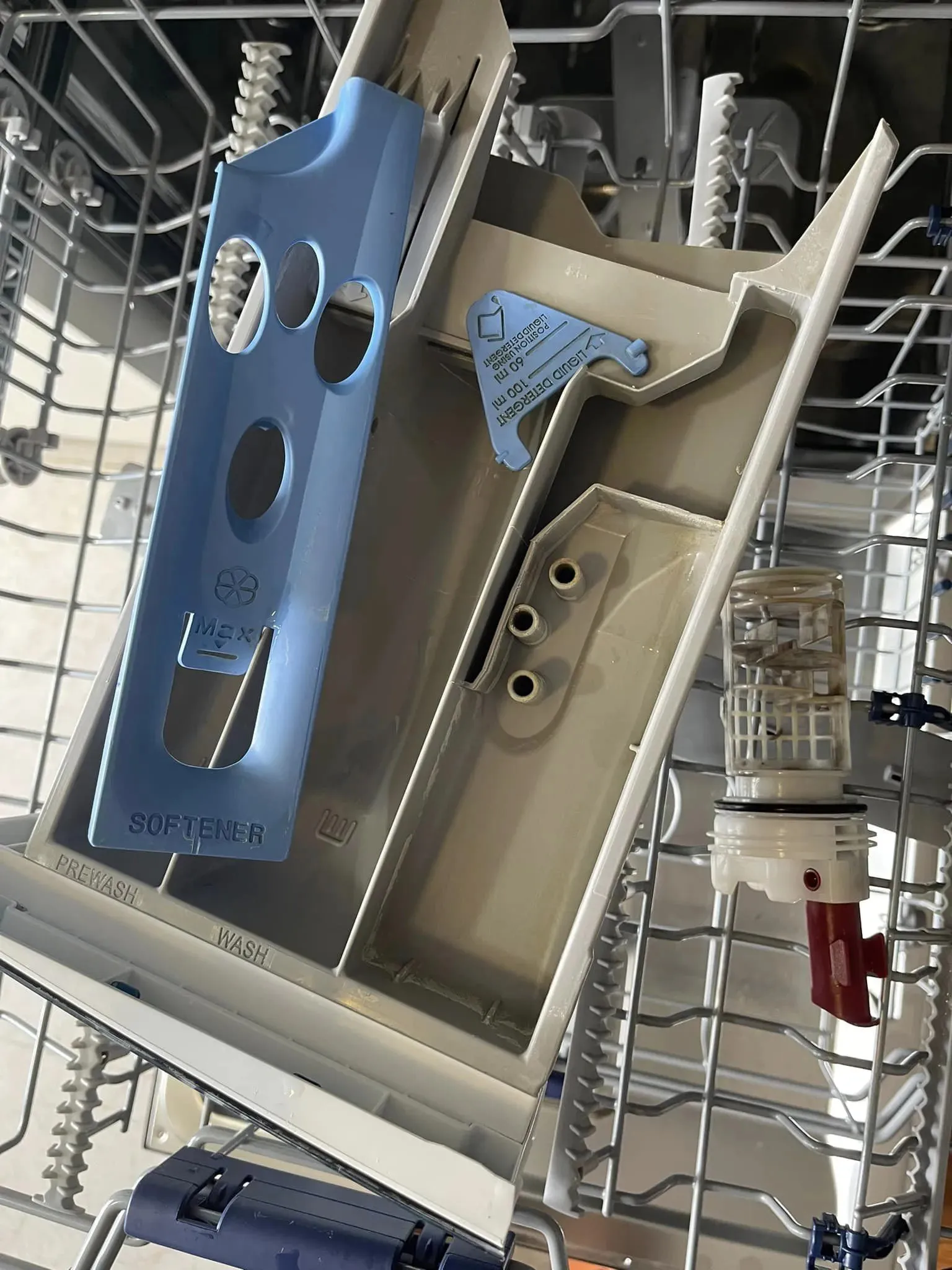 ba-me-ha-noi-chia-se-cach-ve-sinh-quat-may-giat-bang-may-rua-bat (8)