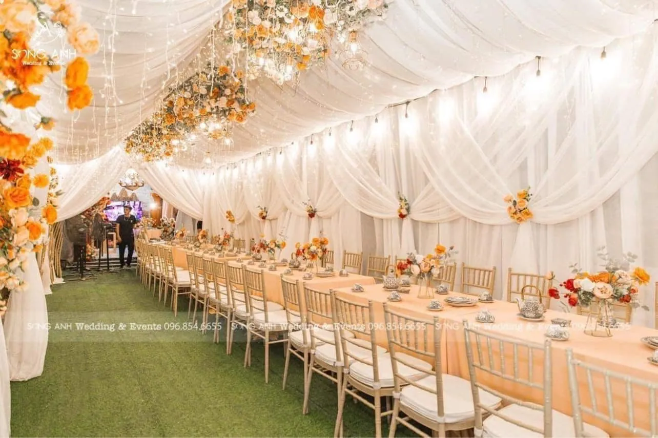 co-dau-buc-xuc-to-doi-dung-rap-nhan-42-trieu-nhung-dam-cuoi-nhu-chuong-ga-con-bi-trach-nguoc (31)