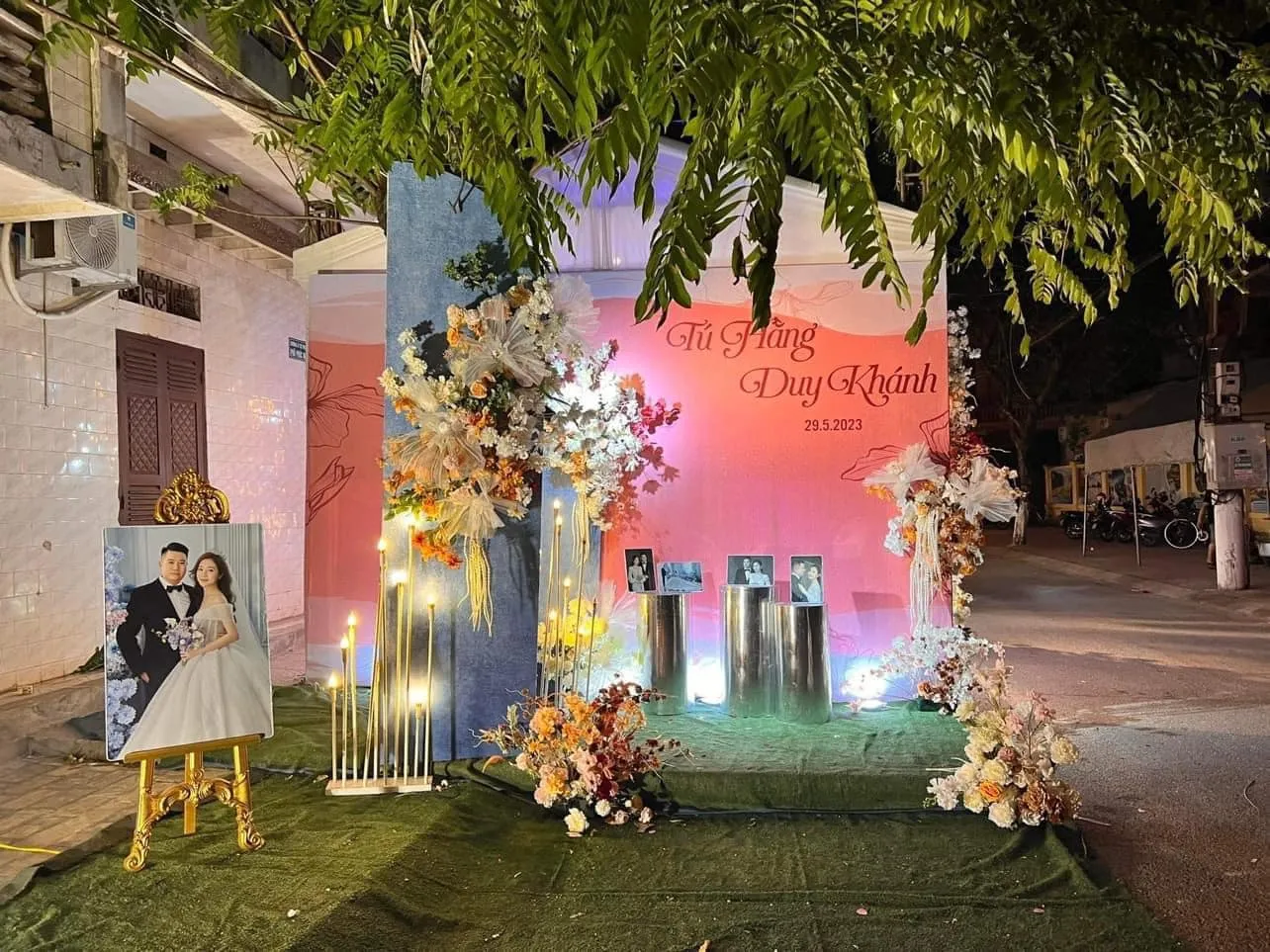 co-dau-buc-xuc-to-doi-dung-rap-nhan-42-trieu-nhung-dam-cuoi-nhu-chuong-ga-con-bi-trach-nguoc(4)