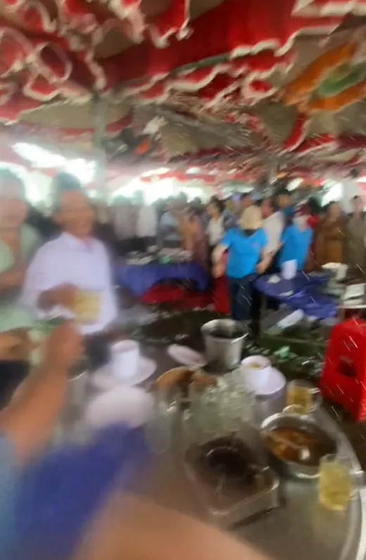 mac-troi-mua-gio-bao-bung-nha-trai-nha-gai-van-miet-mai-cung-ly-vi-thai-boi-phan-ngay-dep (1)