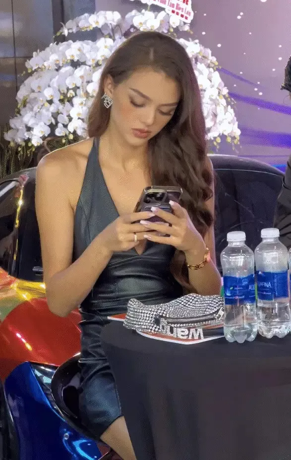 nhan-sac-camera-thuong-vo-tay-bui-tien-dung (5)