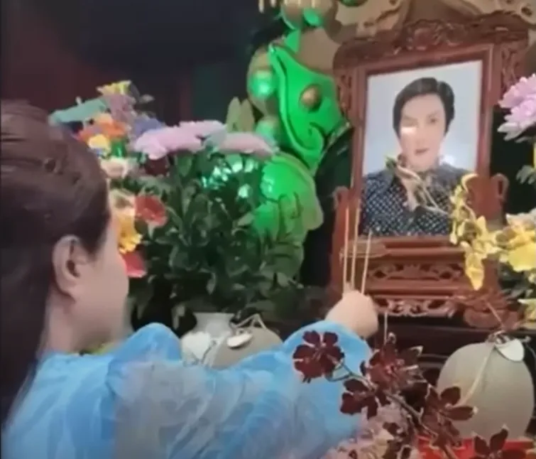 sau-le-100-ngay-cua-nsut-vu-linh-thoai-my-den-ta-toi-rot-bia-tam-su-chuyen-vang-mat (2)