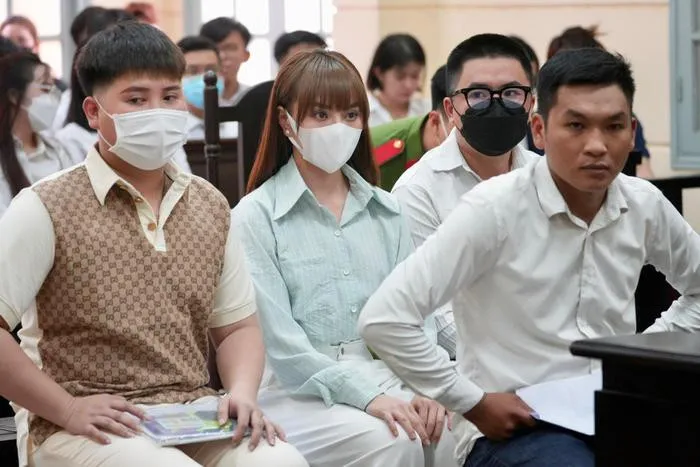 bi-hai-pham-ve-khanh-noi-ve-trang-nemo-khong-muon-kien-tai-khia-khanh-nhieu-lan-ne-long-truoc-cai-ket-tu-9-thang (2)