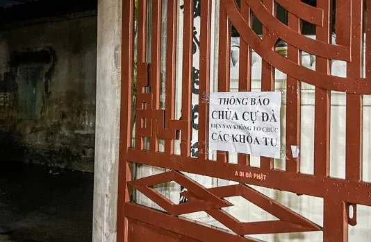 chinh-thuc-dung-vinh-vien-khoa-tu-tai-mot-ngoi-chua-ha-noi-sau-trai-nghiem-khinh-hoang-khien-dan-tinh-buc-xuc (2)