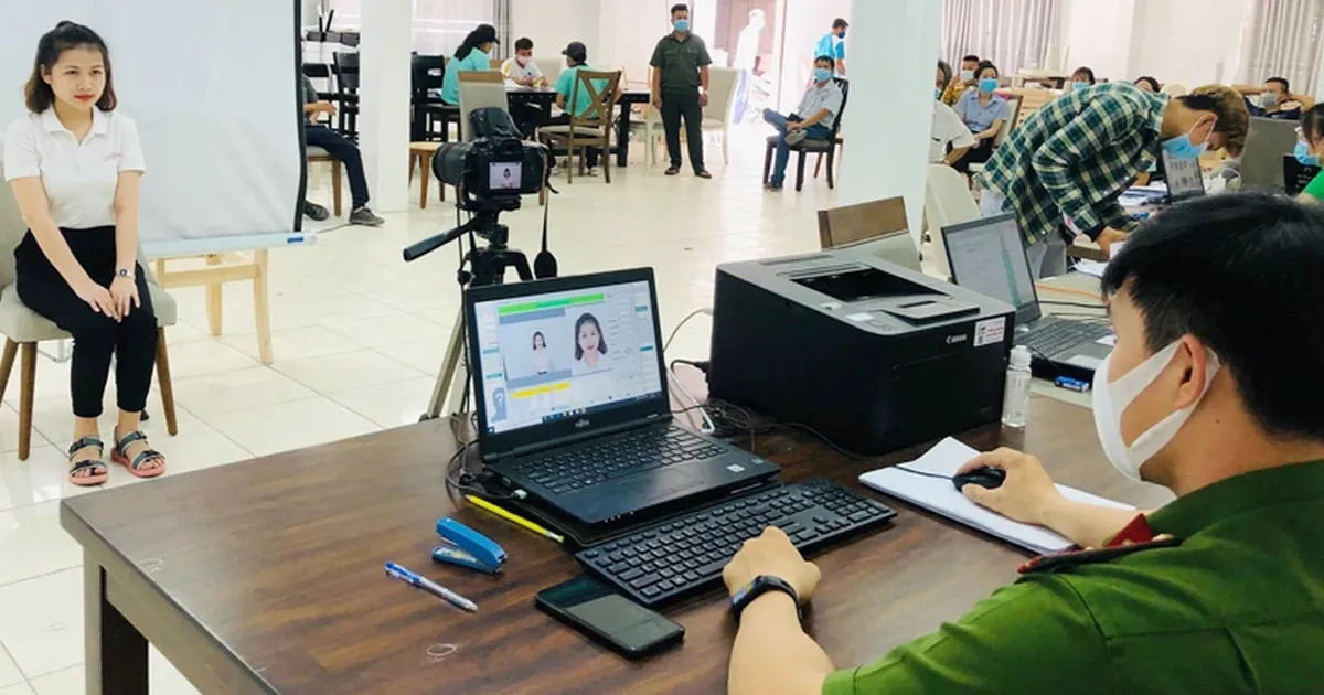 dai-bieu-quoc-hoi-de-nghi-cong-an-chup-anh-lam-the-can-cuoc-cong-dan-can-dep-hon (11)