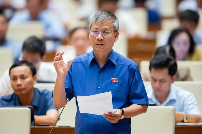 dai-bieu-quoc-hoi-de-nghi-cong-an-chup-anh-lam-the-can-cuoc-cong-dan-can-dep-hon (8)