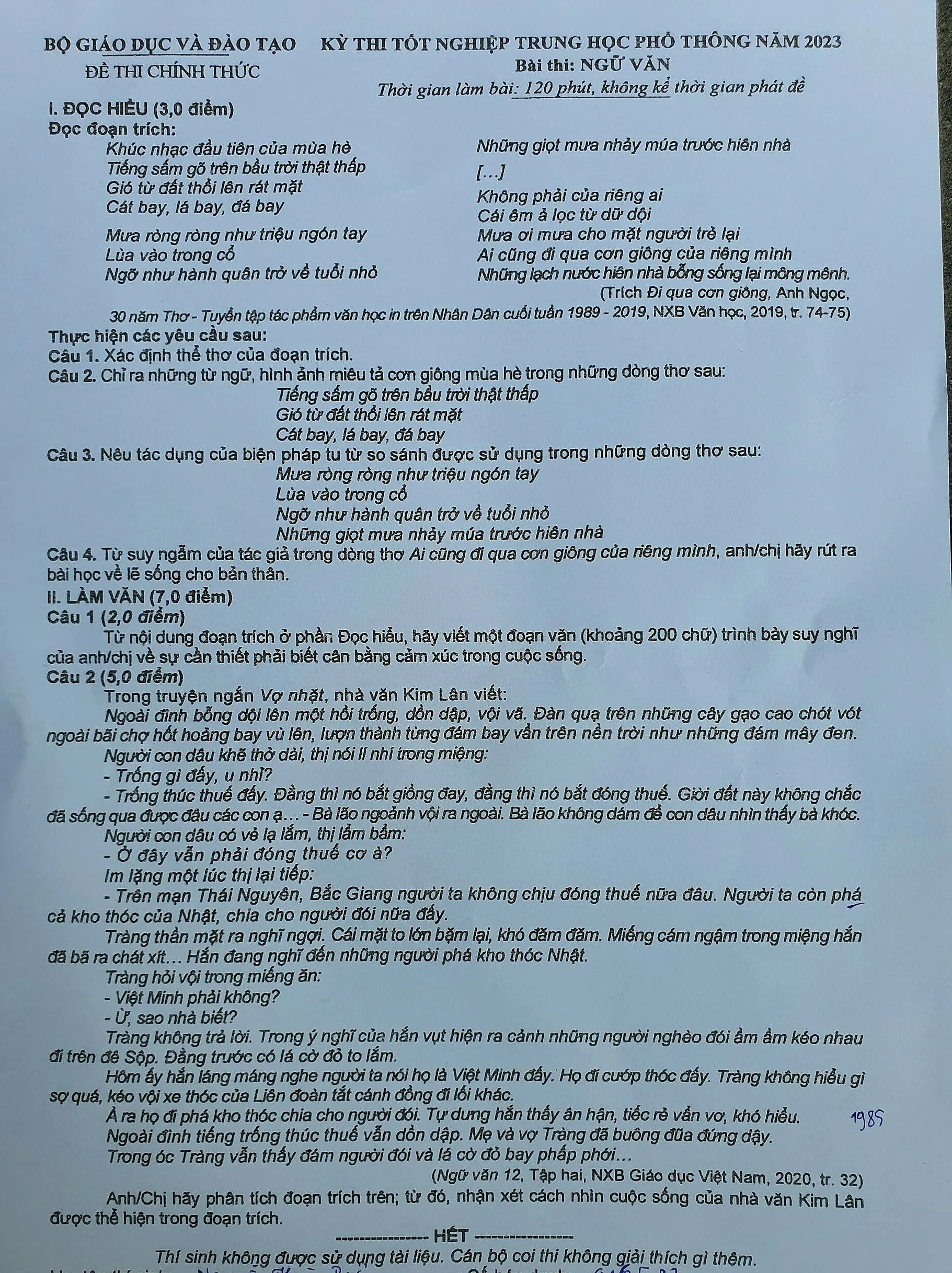 can-canh-bai-thi-van-duoc-diem-10-tuyet-doi-mon-ngu-van-nam-2005-doc-xong-ai-cung-mo-mang-tam-mat (12)
