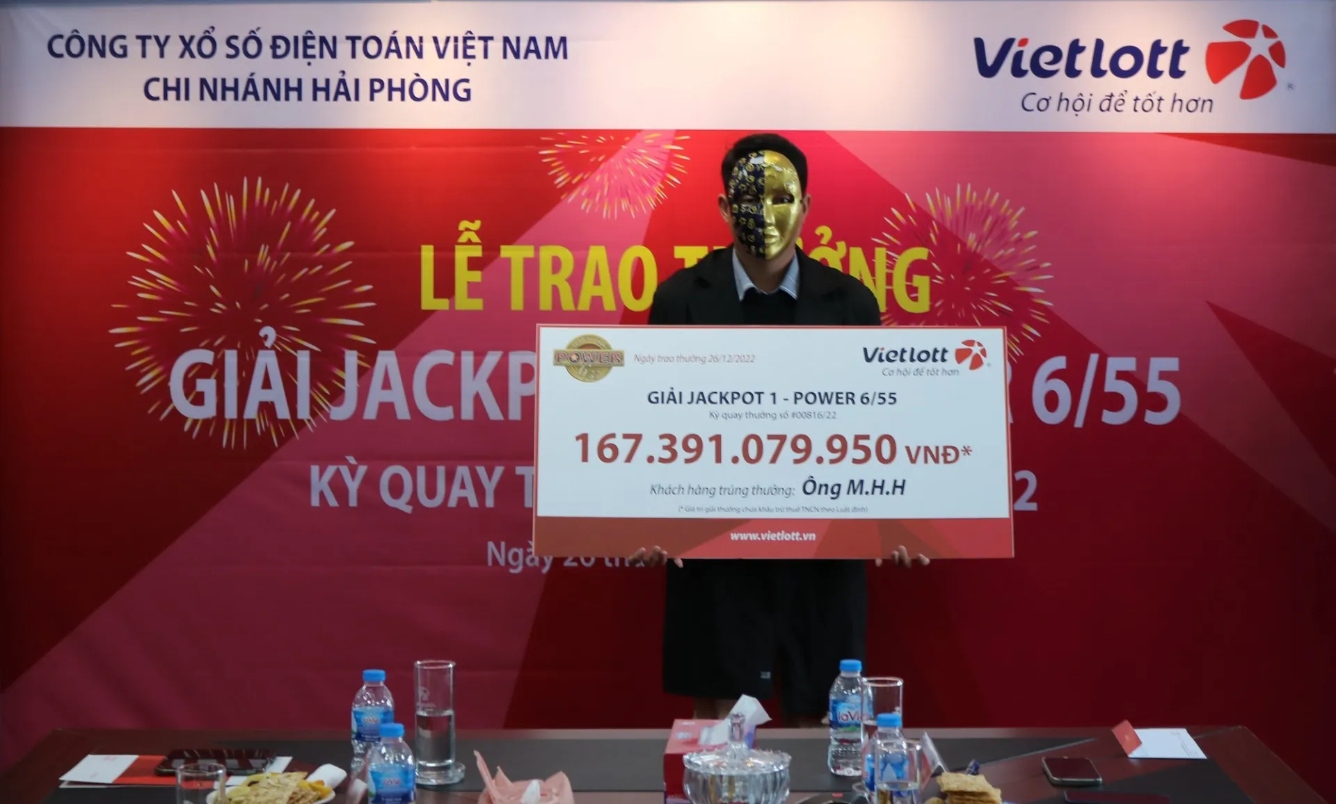 vach-tran-su-that-ve-so-xo-vietlot-giai-thuong-qua-lon-khien-nhieu-nguoi-thac-mac-trung-that-tram-ty-hay-chieu-tro(5)