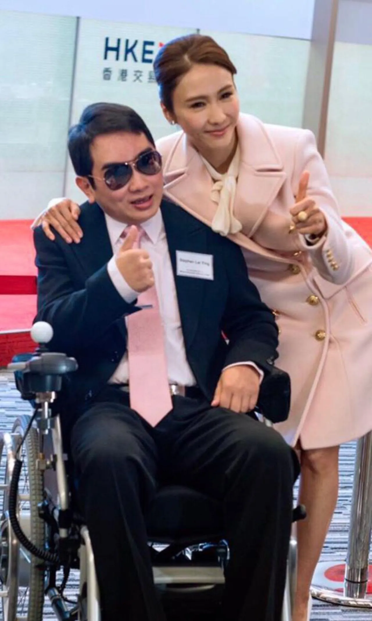 sao-nu-co-cu-tung-song-khu-o-chuot-bong-doi-doi-o-nha-300-ty-nho-lay-chong-khuyet-tat-hon-15-tuoi (8)