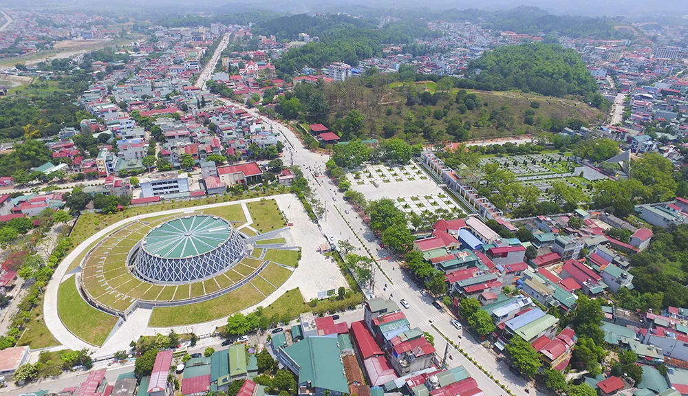 viet-nam-co-mot-huyen-duy-nhat-co-ten-goi-trung-voi-tinh-truc-thuoc-2-chu-cai-xuat-hien-duoi-thoi-nha-nguyen (5)