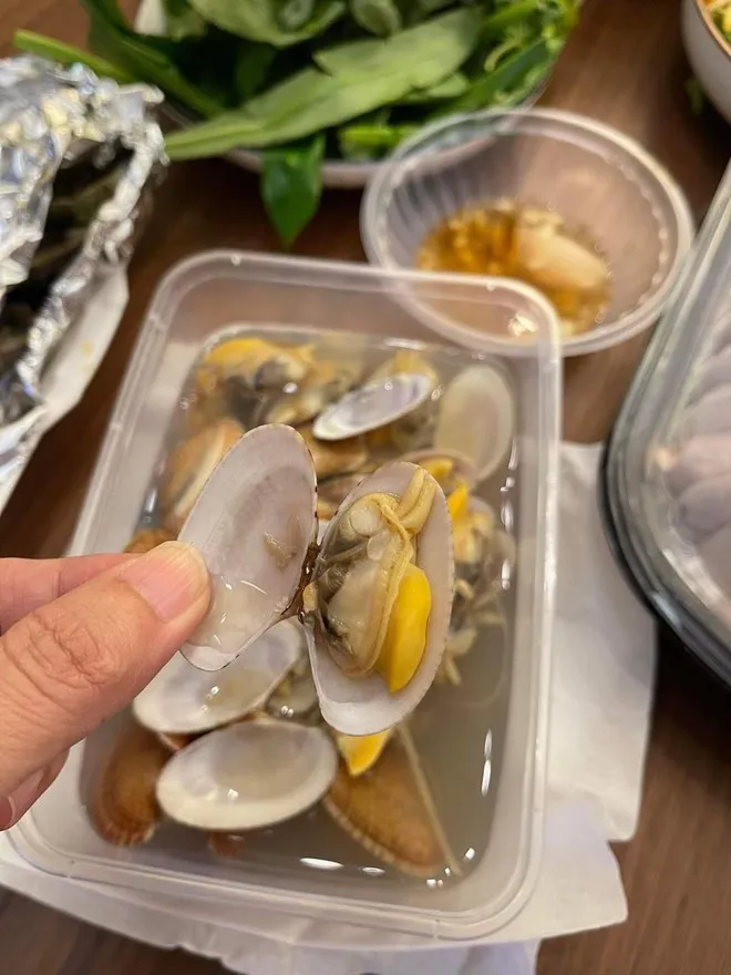 mua-ngaonau-canh-toi-luc-tinh-tien-nga-ngua-boi-gia-1-trieu-7-cho-2kg-duoc-giai-thich-ngao-tu-nhien-no-vay (5)