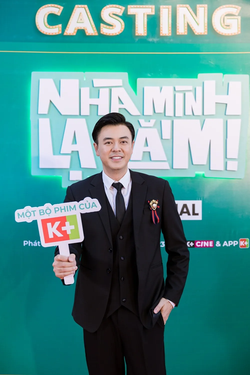 dien-vien-luu-huyen-trang-cam-thay-xau-ho-khi-dong-canh-giuong-chieu-voi-tuan-tu-co-gang-lam-mot-dup-cho-xong (6)