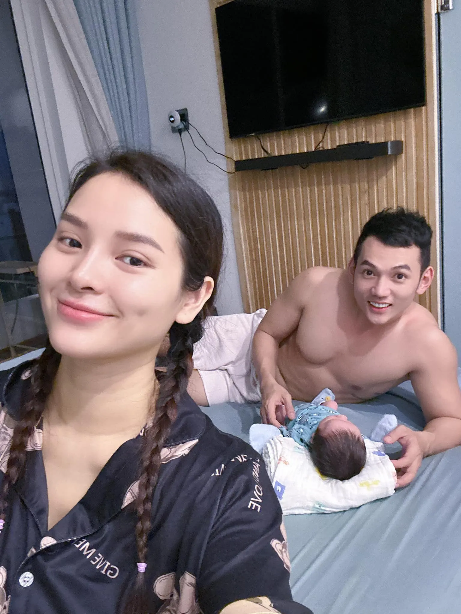 phuong-trinh-jolie-ke-chuyen-sinh-quy-tu-than-met-vi-hi-huc-lam-chuyen-nay-bat-ke-ngay-dem (3)