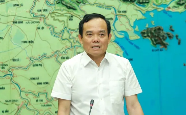 du-bao-huong-di-vung-anh-huong-bao-so-1-talim-suc-gio-giat-cap-15-nguoi-dan-5-tinh-nay-du-kien-duoc-so-tan (1)