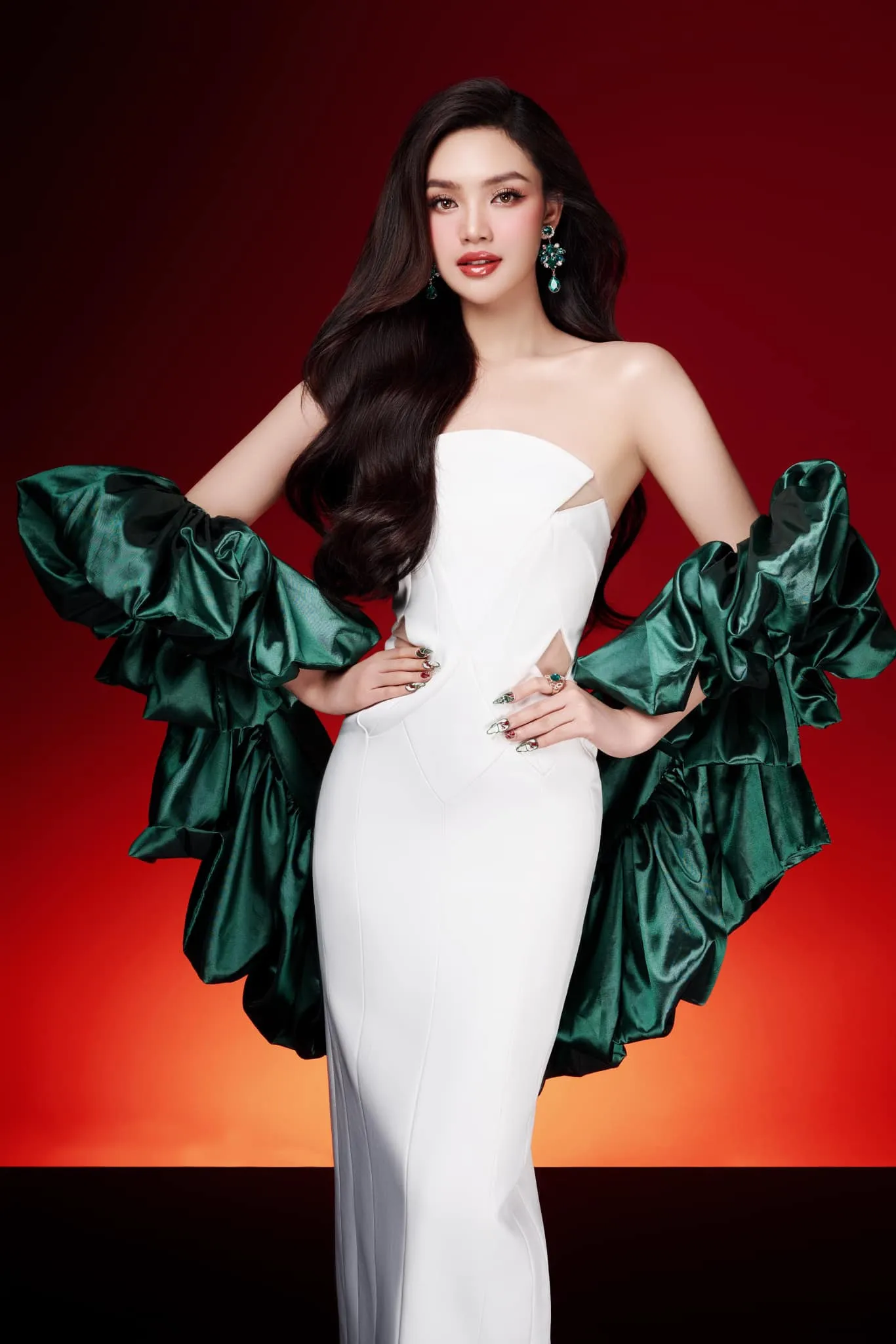 co-gai-duoc-sap-dat-lay-chong-nam-17-tuoi-quyet-tam-thi-miss-word-vietnam-de-doi-doi-truyen-cam-hung-nhu-hhnie (5)