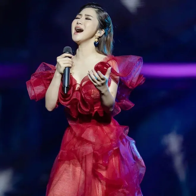 huong-tram-thay-doi-la-lam-khong-nhan-ra-sau-khi-gac-su-nghiep-sang-my-o-an (4)