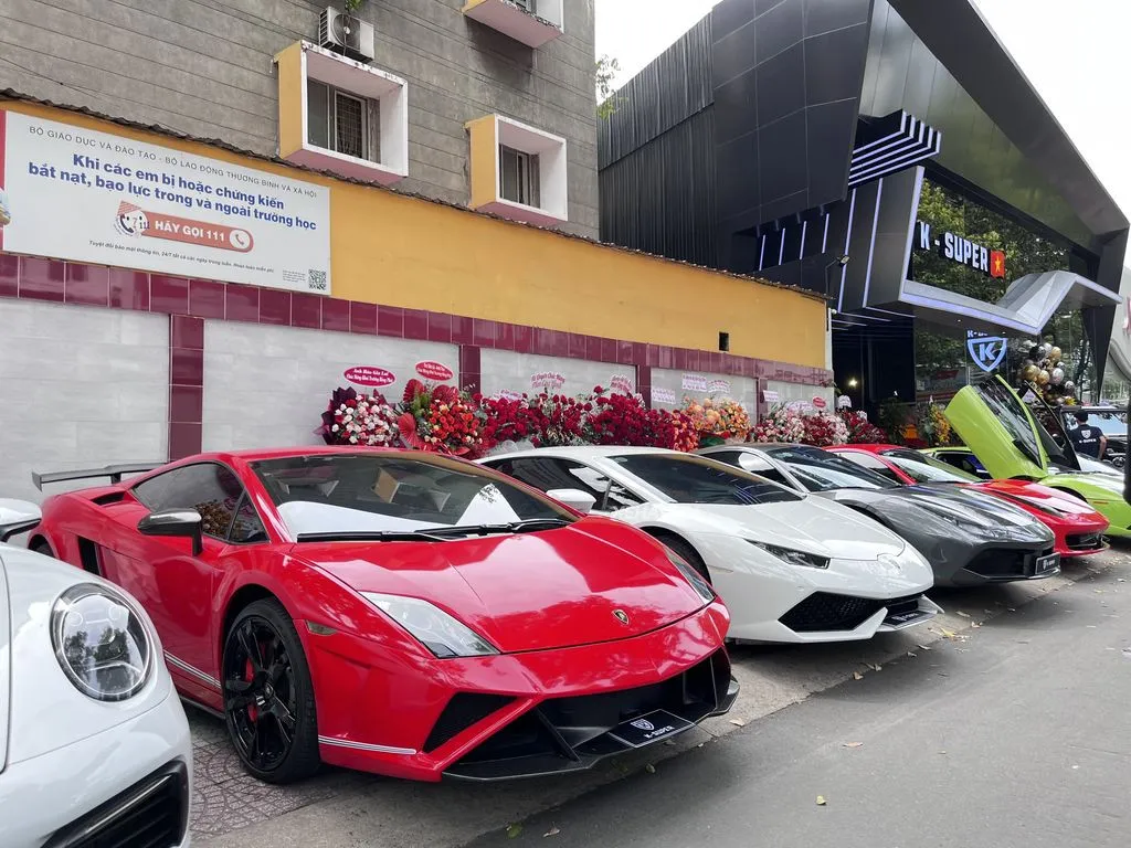 thong-tin-moi-vu-trum-buon-sieu-xe-phan-cong-khanh-showroom-chinh-thuc-bi-thao-do-toan-bo-tai-san-bi-tich-thu (4)