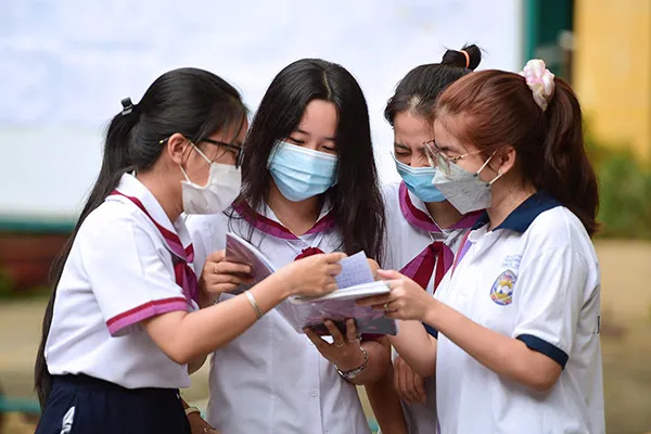 diem-chuan-cac-truong-dai-hoc-top-dau-tang-1-2-diem-so-voi-nam-truoc-luu-y-quan-trong-khi-cho-nganh-hoc (11)