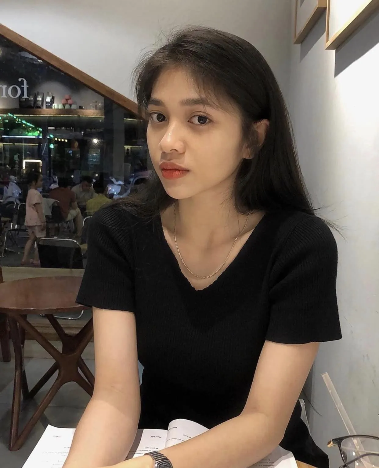 nhan-sac-doi-thoi-xinh-dep-cuon-hut-cua-a-hau-2-miss-word-viet-nam-2023-huynh-minh-kien-khac-xa-dem-chung-ket (11)