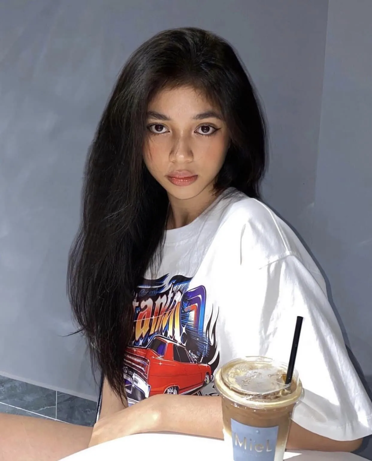 nhan-sac-doi-thoi-xinh-dep-cuon-hut-cua-a-hau-2-miss-word-viet-nam-2023-huynh-minh-kien-khac-xa-dem-chung-ket (14)