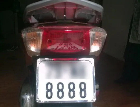 loat-xe-bien-so-nay-se-khong-nam-trong-dien-duoc-dinh-danh-bien-so-sau-ngay-15-8-nguoi-dan-luu-y-keo-thiet (4)