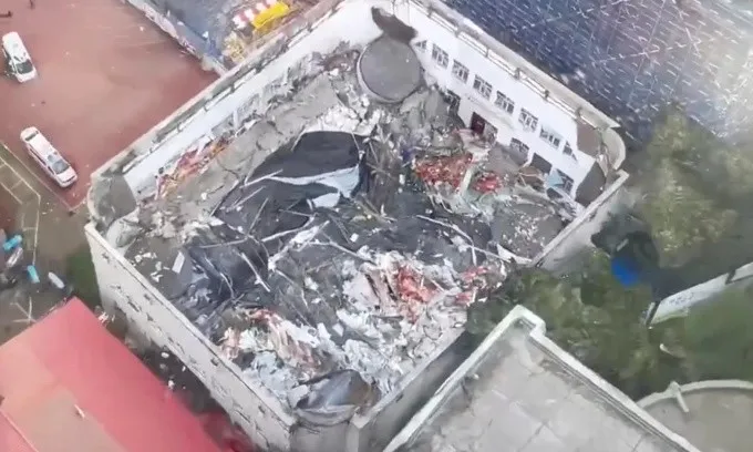 mai-tran-nha-the-chat-bi-sap-phat-hien-it-nhat-10-nguoi-cua-doi-bong-chuyen-ket-duoi-dong-do-nat (7)