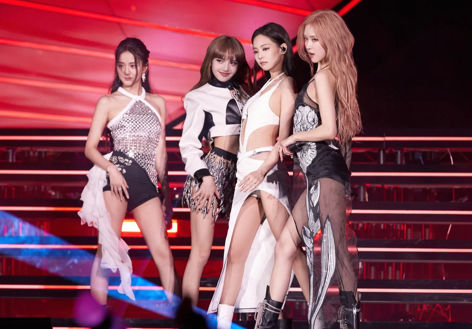 truoc-gio-g-23-mon-do-bi-cam-mang-vao-concert-black-pink-luu-y-dung-mang-theo-tranh-bi-tich-thu (4)