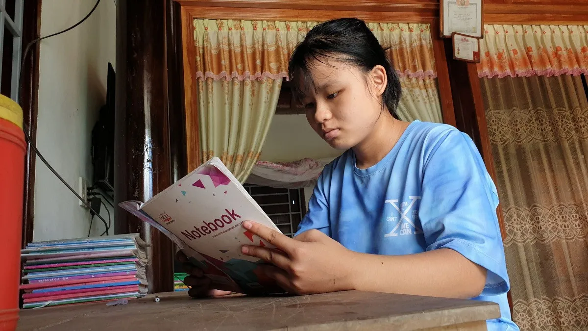 thu-khoa-tot-nghiep-thpt-quang-binh-tu-cho-vao-dai-hoc-di-xuat-khau-lao-dong-cho-nha-do-vat-va (1)