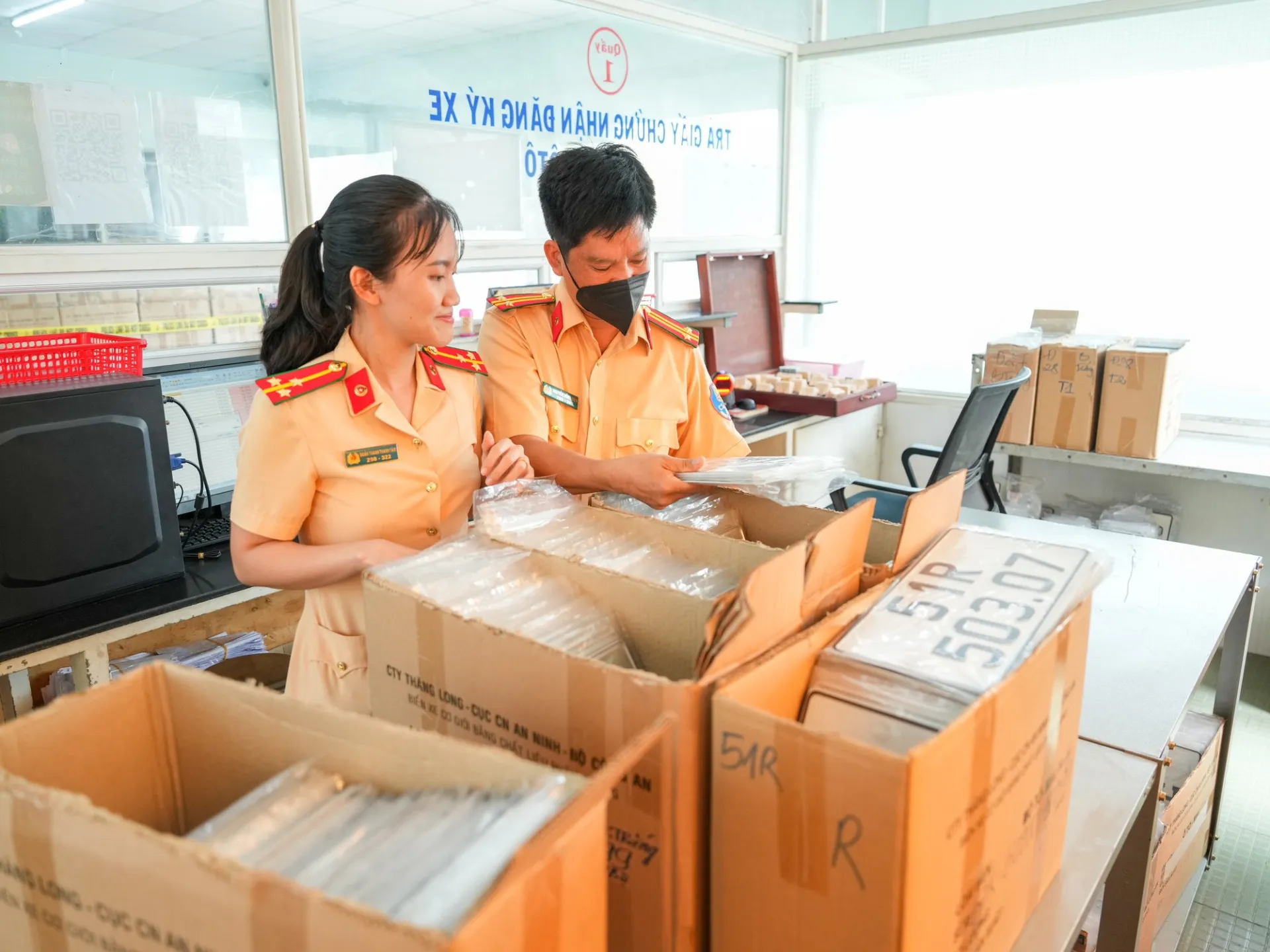 khong-doi-bien-so-xe-thanh-bien-dinh-danh-lieu-co-bi-xu-phat-rui-ro-cua-bien-so-dinh-danh-khong-chinh-chu (5)