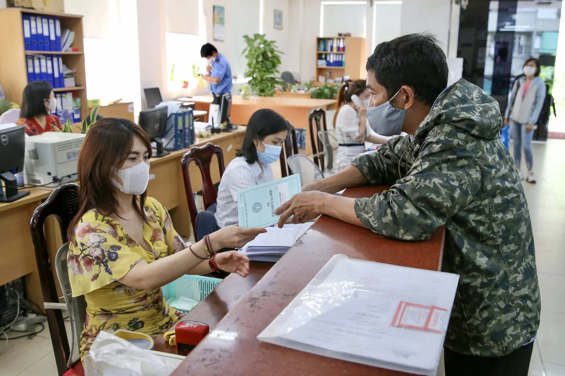 nguoi-lao-dong-dang-huong-luong-huu-ma-qua-doi-thi-tien-dong-bhxh-mat-luon-hay-than-nha-duoc-nhan (4)