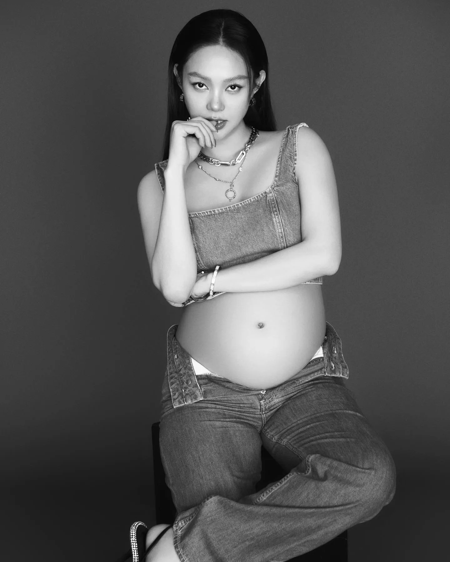 minh-hang-xa-kho-loat-anh-khoe-bung-bau-vuot-mat-tuoi-u40-dan-tinh-xuyt-xoa-truoc-vong-2-khong-mot-vet-ran (5)