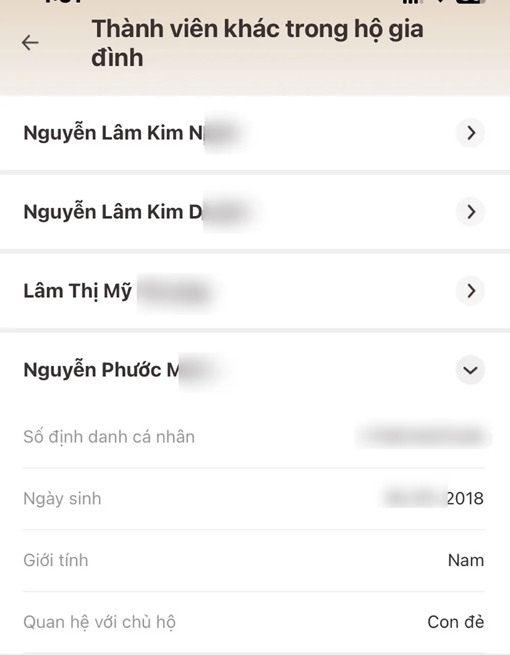 xem-thong-tin-tren-vneid-bong-co-them-con-trai-chu-ho-kiem-tra-ta-hoa-phat-hien-co-cua-hang-xom (11)