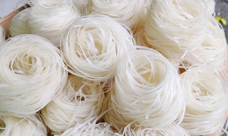 gia-cao-bat-ngo-tang-cao-chua-co-dau-hieu-dung-trong-gan-15-nam-qua-nguoi-dan-lo-lang-mua-gao-ve-du-tru (15)