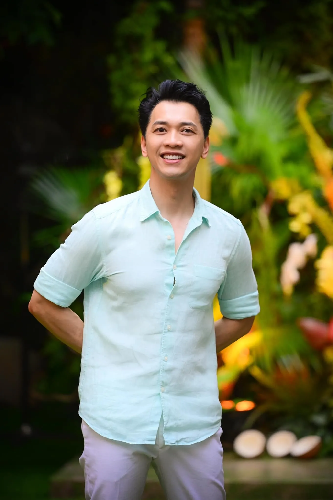 chu-tich-acb-tran-hung-huy-tai-xuat-bat-ngo-con-khai-2-dua-con-lon-bang-ba-khien-hoi-chi-em-tiec-hui-hui (6)