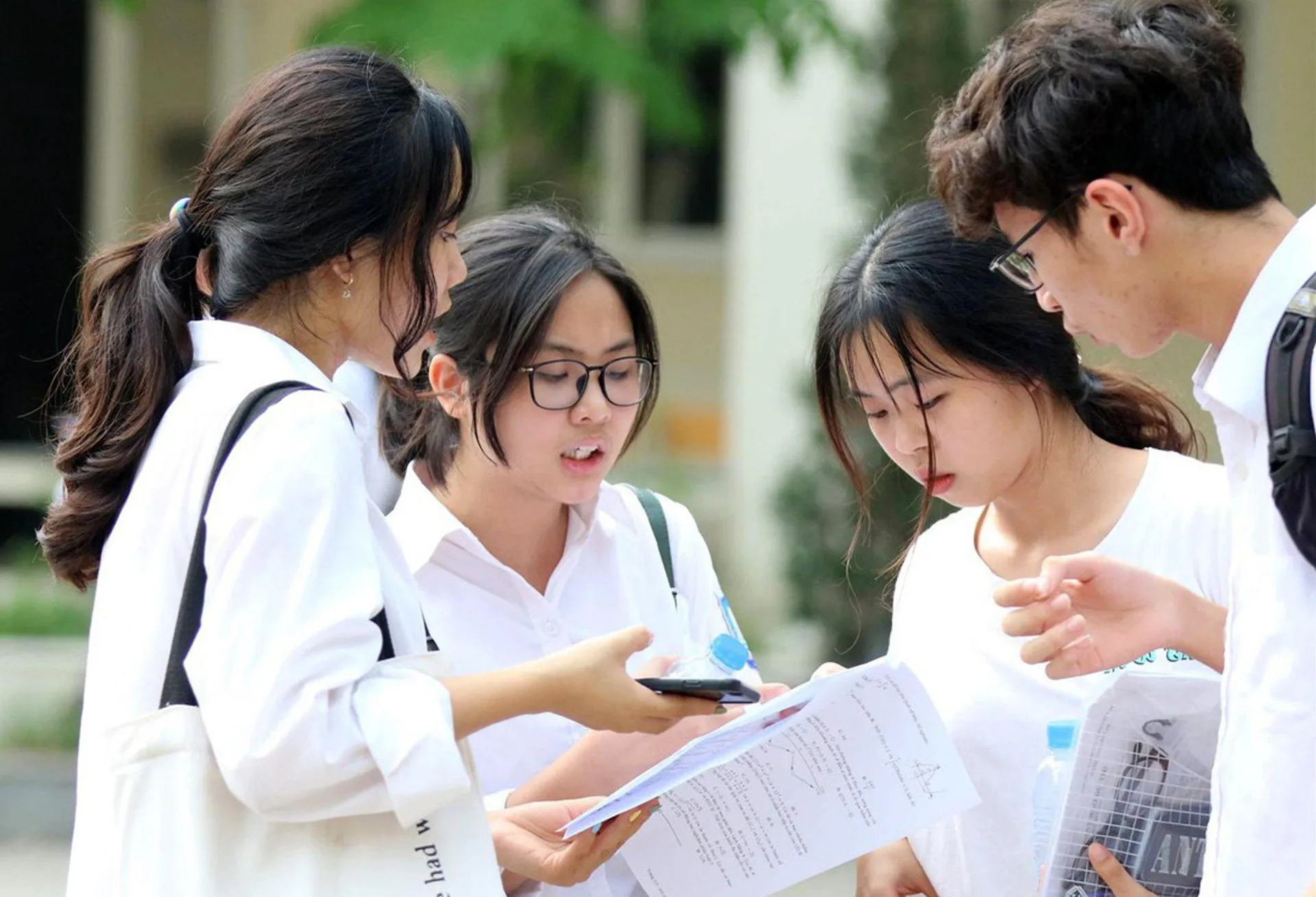 truoc-ngay-con-bo-diem-chuan-nhieu-truong-dai-hoc-phia-nam-du-bao-diem-chuan-giam-den-2-diem (3)