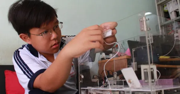 danh-tinh-than-dong-cong-nghe-viet-nam-lop-5-duoc-chieu-mo-hoc-dai-hoc-17-tuoi-lam-ky-su-tre-nhat-tai-zalo (6)