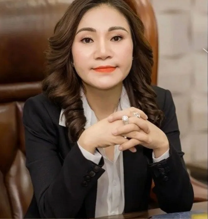 cong-ty-vo-chong-ca-si-khanh-phuong-bi-to-no-luong-ceo-buc-xuc-xin-thoi-viec (12)
