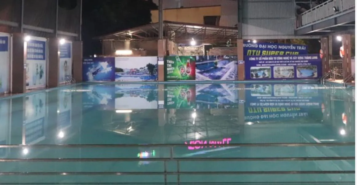 tam-giu-thay-giao-vu-nam-sinh-tu-vong-o-be-boi-tai-nha-truong-khong-giam-sat-mai-bam-dien-thoi-dan-den-viec-thuong-tam (4)