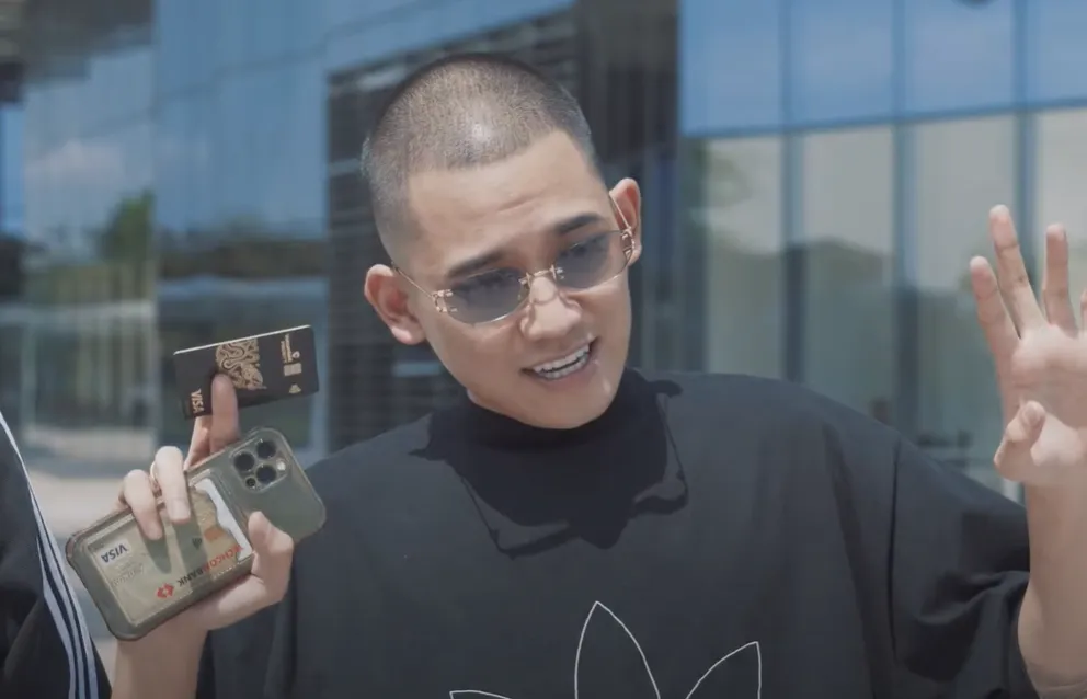 youtuber-trox-va-fabo-nguyen-gay-choang-voi-clip-cho-choi-khi-cho-fan-tieu-tien-tha-ga-trong-the-den (2)