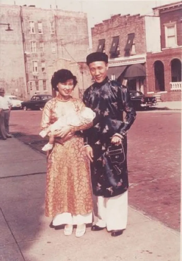 gia-toc-giau-bat-nhat-sai-gon-xua-tang-cua-hoi-mon-cho-chau-gai-20000-luong-vang-khi-cuoi-vua-bao-dai (8)