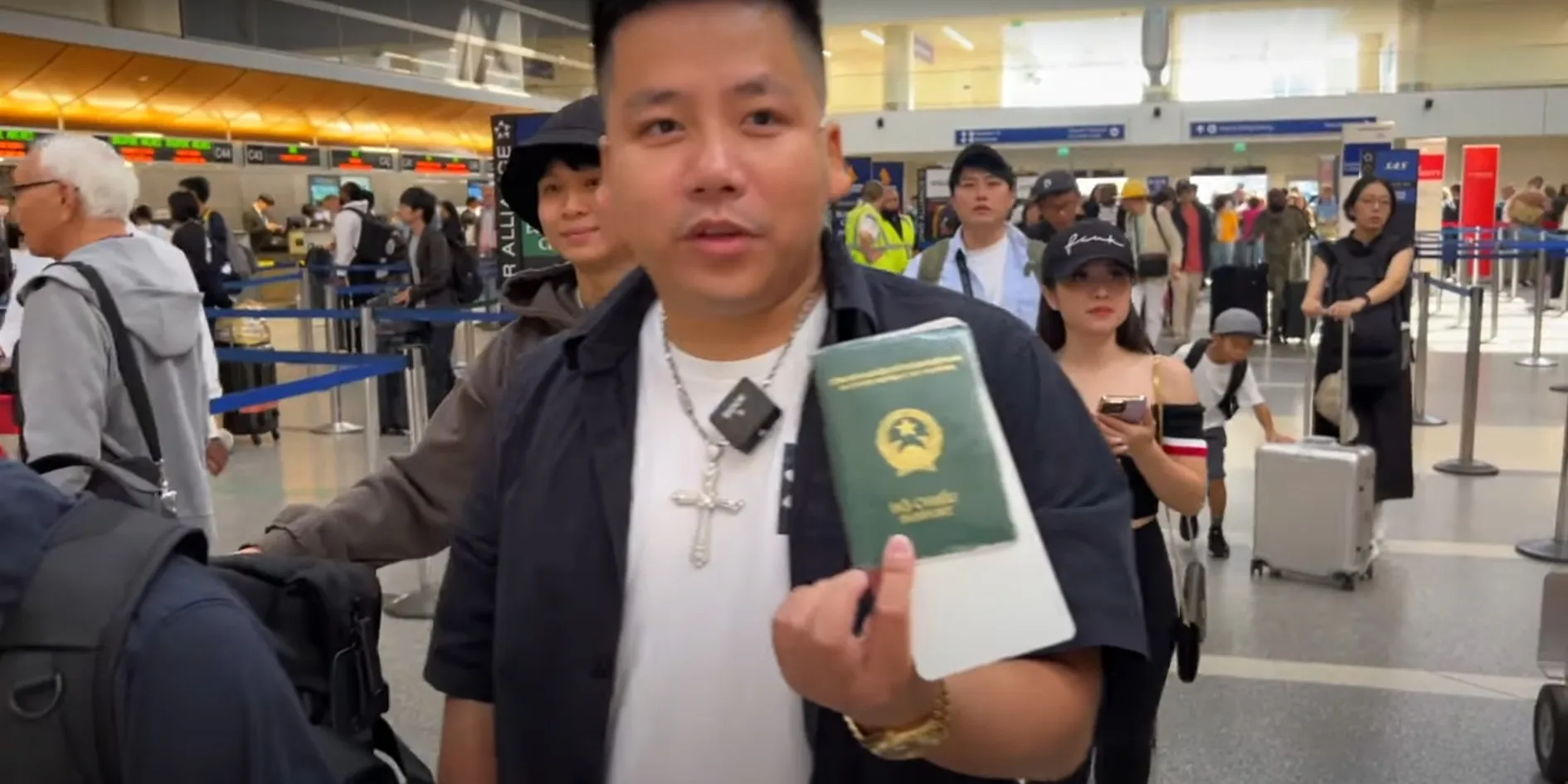 khoa-pug-ban-xe-roi-my-ve-viet-nam-sau-3-nam-du-hoc-nghi-van-sap-ket-hon-voi-ban-gai-nguoi-nhat (5)