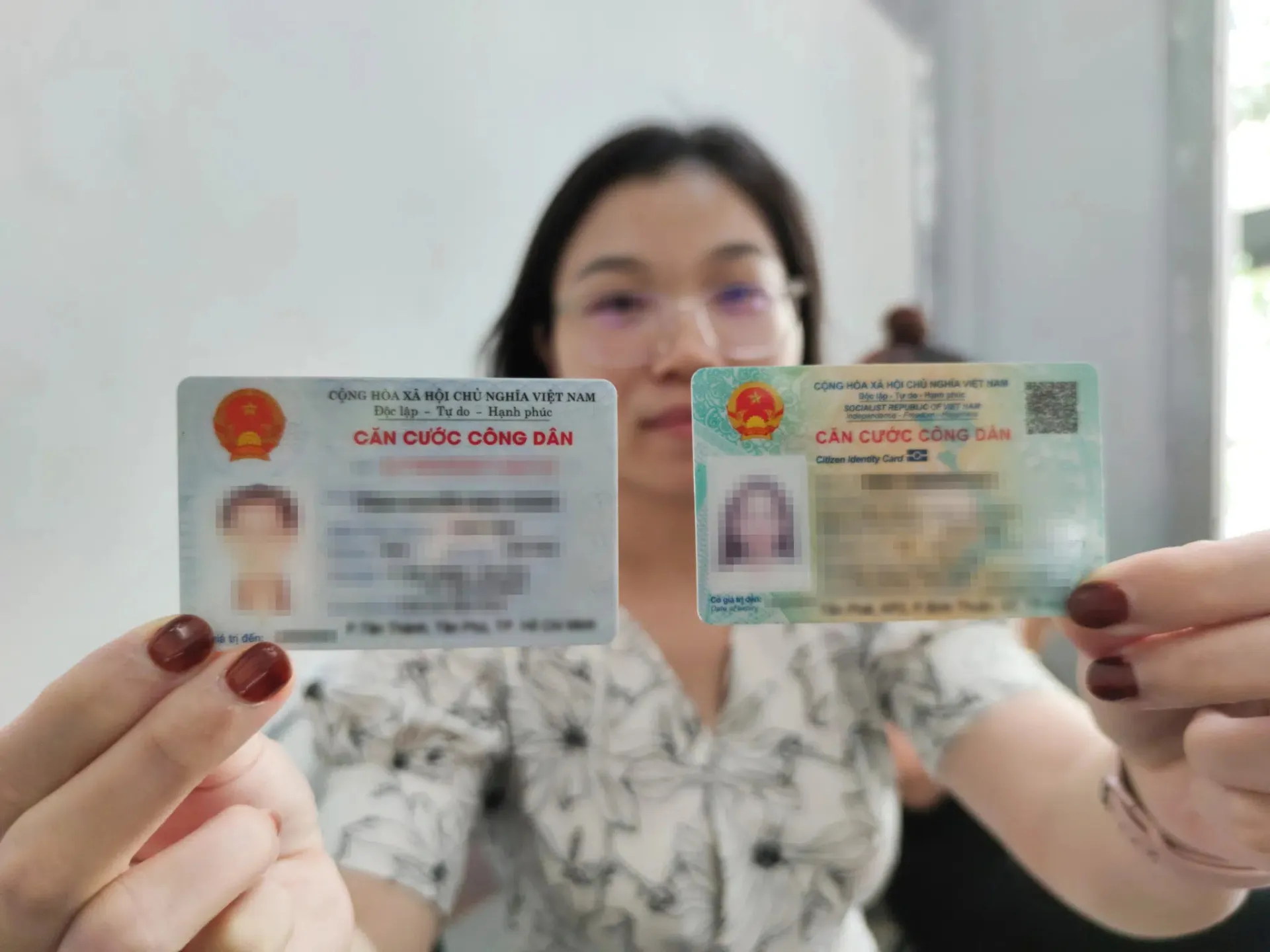 huong-dan-nhan-dien-can-cuoc-cong-dan-gan-chip-that-va-gia-nguoi-dan-can-nam-ro-de-tranh-bi-lua-dao (3)