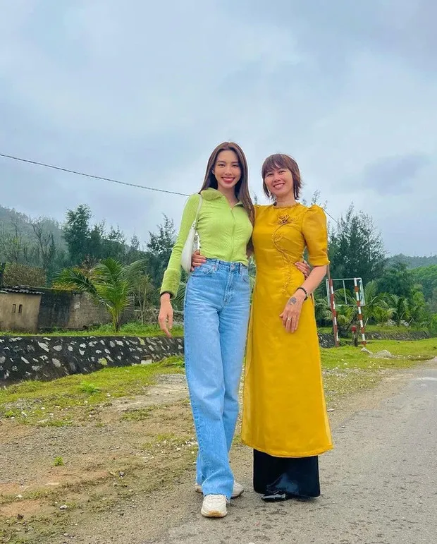 me-hoa-hau-thuy-tien-le-tieng-khi-bi-noi-dut-tinh-bo-roi-con-gai-tu-nho-ly-do-ai-nghe-cung-cam-thong (5)