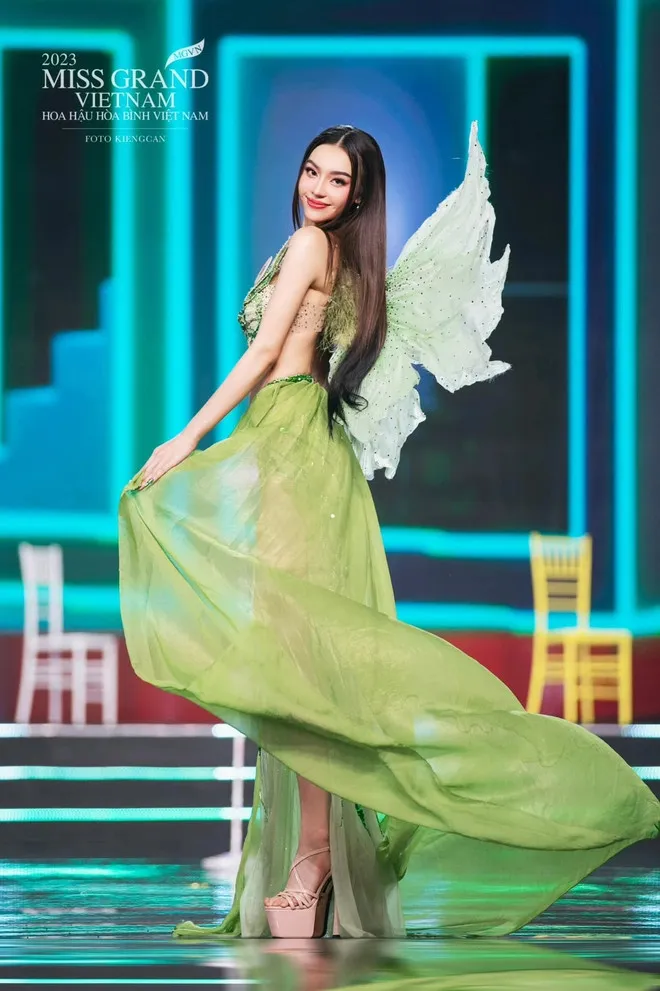 ly-do-khien-co-tam-thuy-vi-cua-miss-grand-vietnam-viet-tam-thu-dai-xin-loi-khan-gia-tinh-tiet-chang-kem-y-nhi (8)